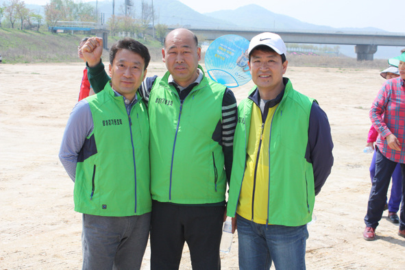 ▲걷기대회에 참가한 삼성명 걷기동호회원들 모습.
