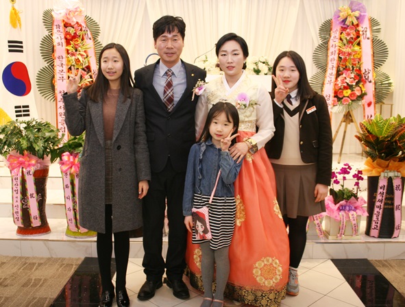 밝은사회 음성클럽 임재형 회장 취임