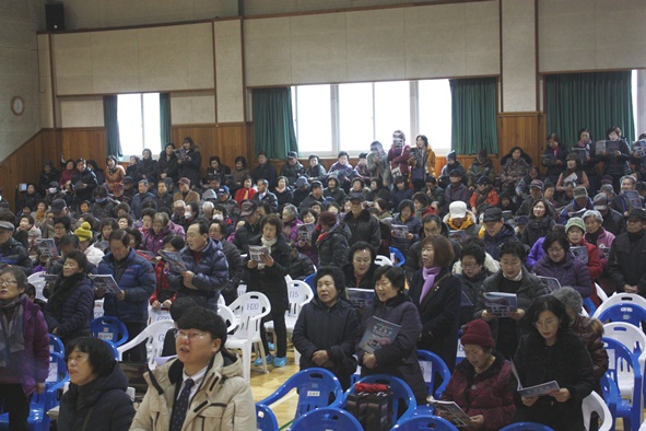 ▲매괴신협 47차 총회에 참석한 회원들 모습.