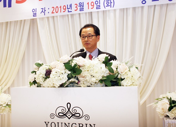 서장원 한국외식업중앙회음성군지부이 개회사를 하고 있다.