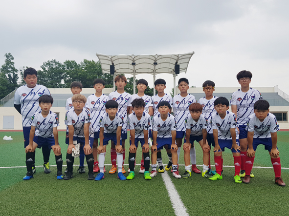 ▲지난해 충북지역아동센터 축구대회에 참석한 대소유소년FC 선수들 모습.