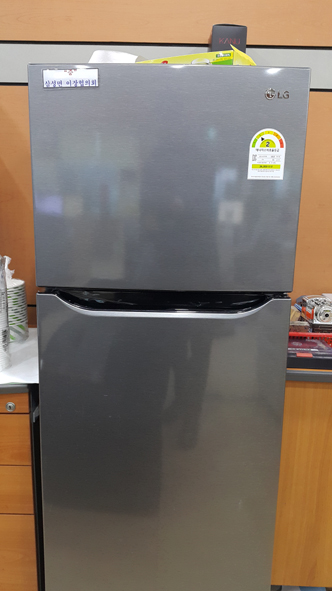 ▲삼성면행정복지센터에 설치된 냉장고 모습.