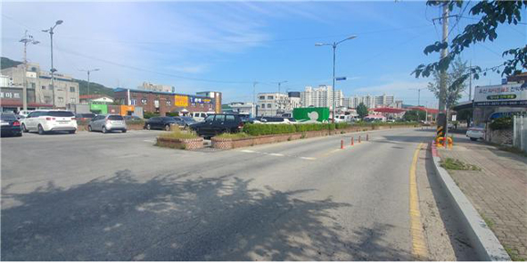 음성읍 복개천 주차장 모습.