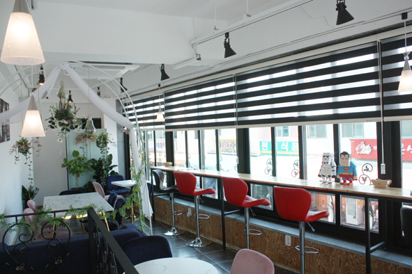 벨라 라운지 카페 2층 모습.