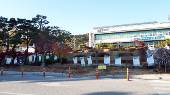 금왕읍행정복지센터 정원 시화전 모습.