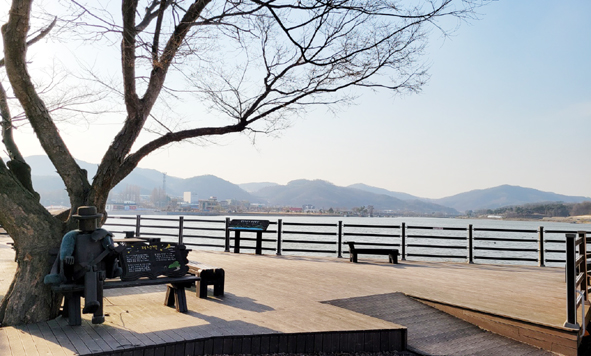 양덕저수지 명품가로수길 쉼터 공원 모습.
