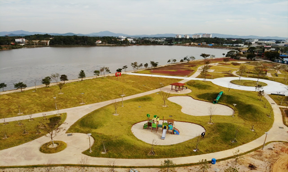 삼성 양덕저수지 생태공원 모습.