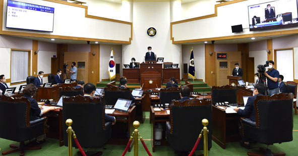음성군의회 임시회의 모습.