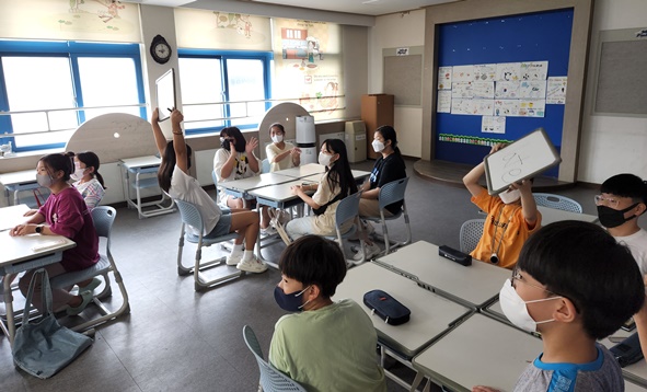 남신초 여름방학 영어캠프 모습.